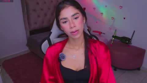 SARAH  online show from March 1, 5:11 am