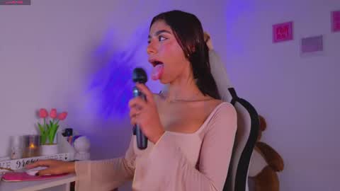 SARAH  online show from January 12, 4:30 am