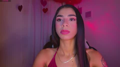 SARAH  online show from February 13, 6:50 am