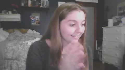 Snapshot of brunettebaby040 chatting on October 28, 4:02 am brunettebaby040 online show from October 28, 4:02 am
