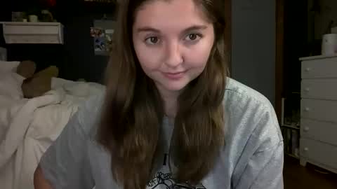 Snapshot of brunettebaby040 chatting on October 4, 5:16 am brunettebaby040 online show from October 4, 5:16 am