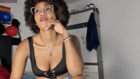 brunettjhelen online show from November 28, 8:38 pm