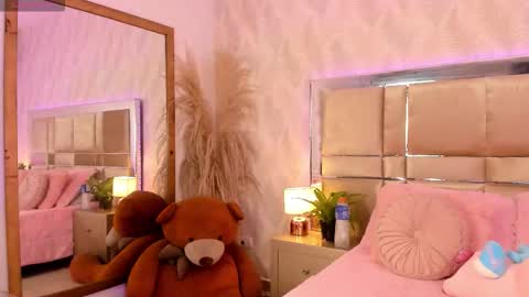 Brenda online show from September 19, 7:56 am