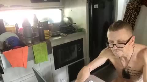 Steve... aka SkinnieDippin aka TimberTramp online show from March 14, 7:51 pm