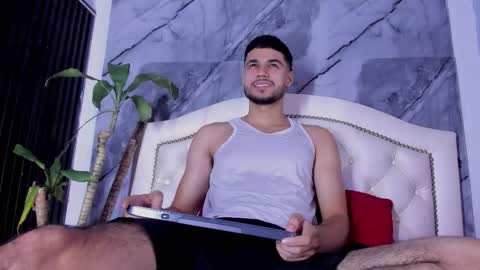 bry_dalton online show from February 25, 11:47 am