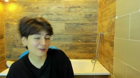 Snapshot of bryce_evans chatting on September 27, 2:59 pm B R Y C E  online show from September 27, 2:59 pm