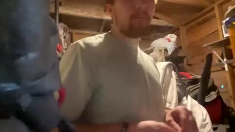 brycehasit online show from April 4, 12:23 pm