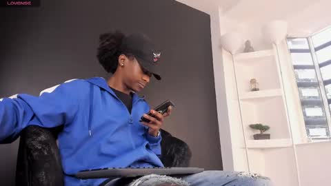 Bryxon  online show from March 4, 3:04 pm