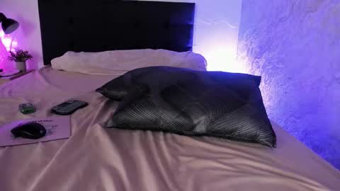 Bubbalo  online show from November 21, 1:58 am