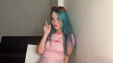 bubble_b00 online show from February 14, 12:47 pm