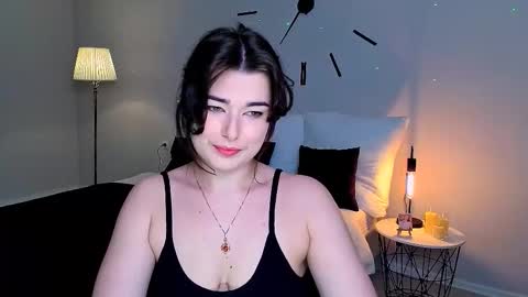 Ari online show from March 10, 2:43 pm