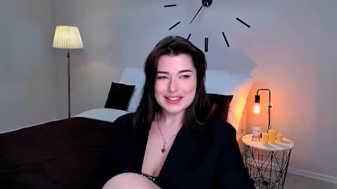 Ari online show from February 11, 2:54 pm