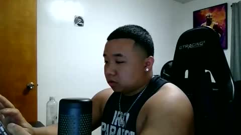 buffsexyman24 online show from March 29, 12:45 am