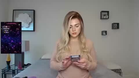 buitifulblonde online show from November 6, 8:23 pm