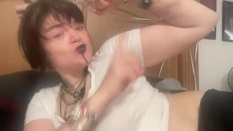 bunbunninjaz online show from December 10, 8:19 am