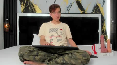 bunny online show from November 21, 1:20 pm