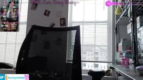 Tokki  bunny  online show from April 29, 8:02 pm