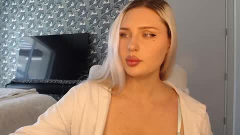 OnlyFans BunnyKhalessi online show from April 7, 8:00 pm