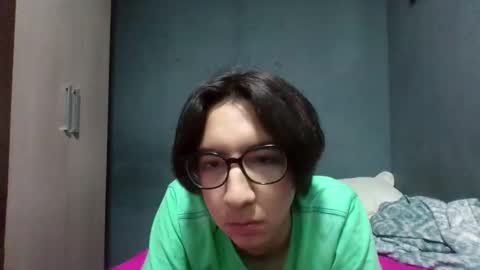 Bunny Wang online show from December 17, 6:09 am