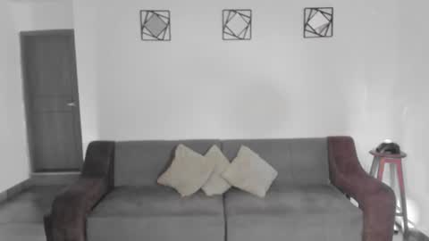 Snapshot of burbuja_cosmic chatting on September 26, 1:35 am Im Val Welcome to my room My instagram Bubble cosmic online show from September 26, 1:35 am