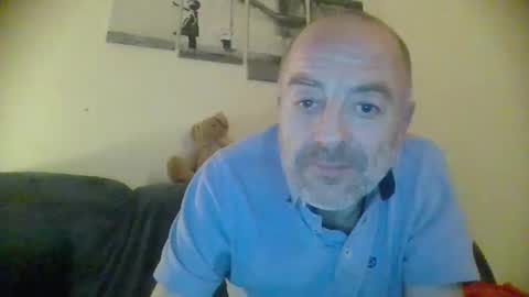 burnleyguy1977 online show from December 6, 4:30 am