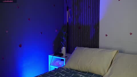 Buster independent model online show from February 26, 8:06 am