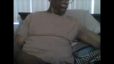 Busturgutzgd1 online show from December 25, 7:24 pm