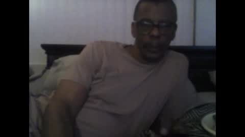 Busturgutzgd1 online show from December 19, 7:07 am