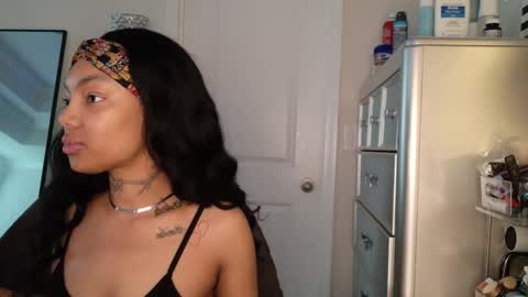 butterfly booty online show from March 9, 12:54 pm