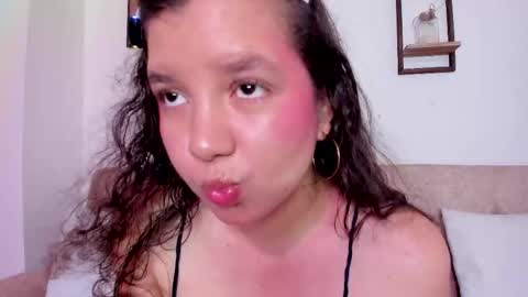 BUNNY BELLA online show from March 29, 10:55 pm