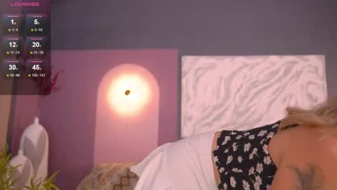 Kira online show from September 18, 3:16 pm