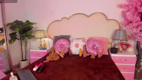 Cahitlin  online show from April 21, 6:09 am