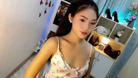 caitlin online show from December 2, 7:34 pm