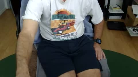 Snapshot of califun4u chatting on October 30, 6:30 pm califun4u online show from October 30, 6:30 pm