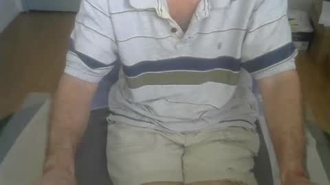 Snapshot of califun4u chatting on December 15, 9:09 pm califun4u online show from December 15, 9:09 pm