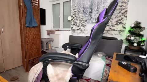 Caliiie of online show from November 29, 6:54 am