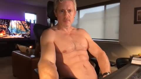 calirsedmo online show from November 29, 7:32 pm