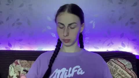 Anna online show from March 10, 8:01 pm