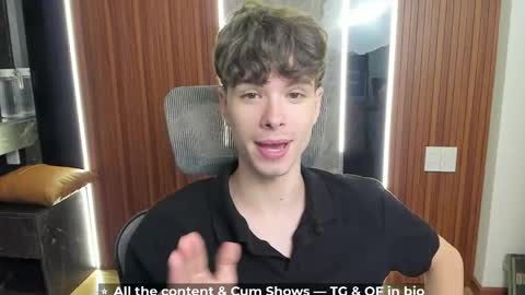 Hey I am Calvin  online show from April 7, 5:15 pm