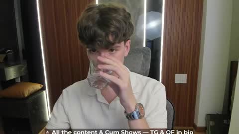 Hey I am Calvin  online show from April 17, 5:15 pm