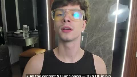 Hey I am Calvin  online show from May 23, 5:31 pm