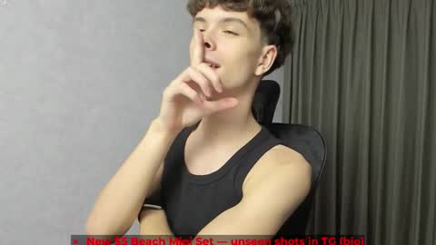 Hey I am Calvin  online show from February 28, 5:17 pm