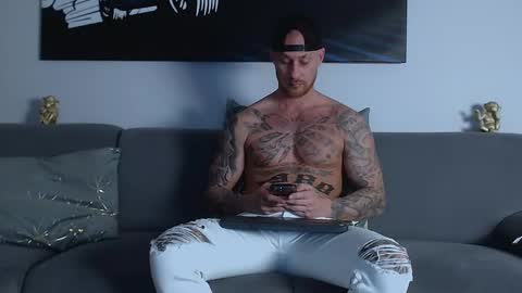 Calvin  online show from February 25, 8:53 pm