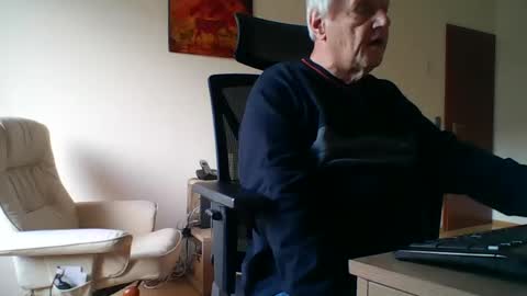 Snapshot of camcologne chatting on January 8, 9:42 am camcologne online show from January 8, 9:42 am