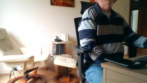 camcologne online show from April 12, 1:48 pm