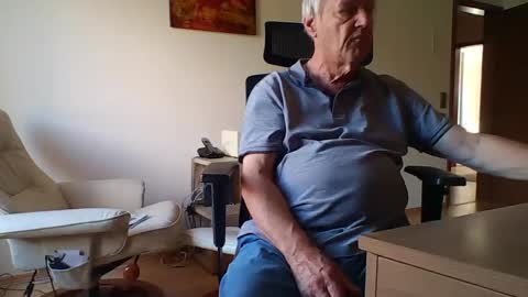 Snapshot of camcologne chatting on September 12, 9:11 am camcologne online show from September 12, 9:11 am