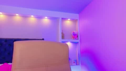 camiestrada online show from September 12, 2:13 am