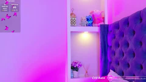 camiestrada online show from November 18, 10:46 pm