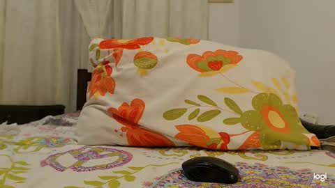 Instagram camila blande1 online show from March 11, 9:40 pm