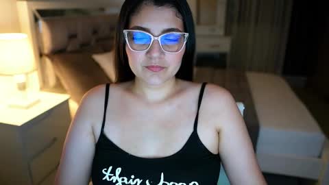 Camila buitrago online show from December 15, 11:56 pm